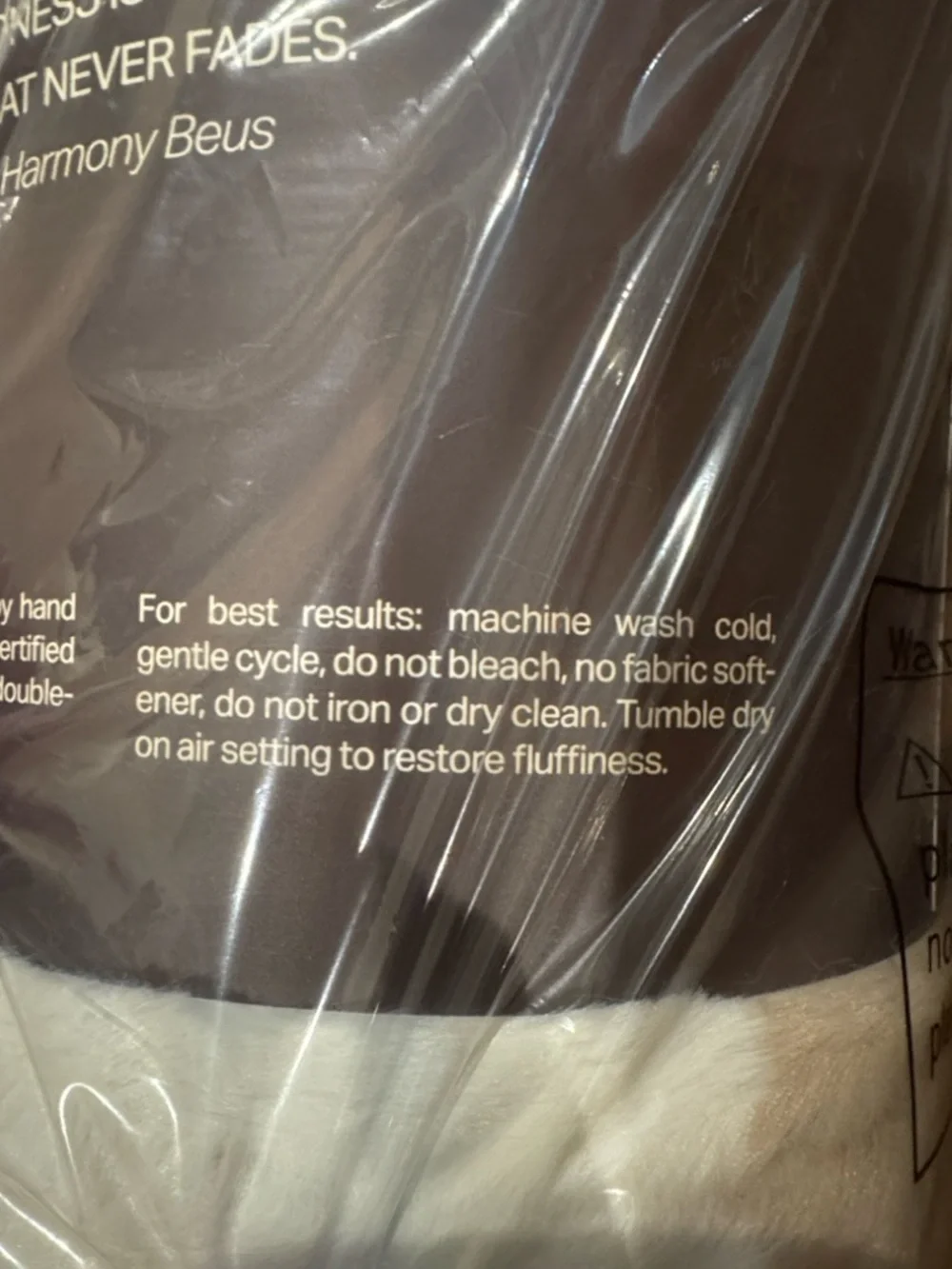 Lola Blankets X Harmonize/Latte Check/Plush Throw/Blanket/Size L/NIB/SEALED! - Picture 7 of 16
